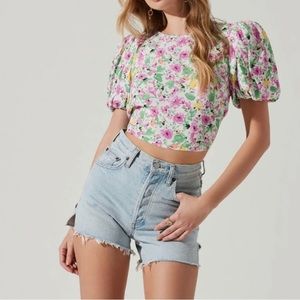 Astr the label FLORAL BUBBLE SLEEVE TIE BACK TOP,Size S